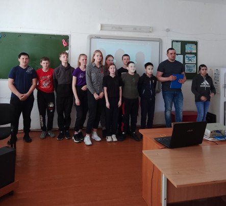 Встреча с выпускником школы Встреча с выпускником школы.
